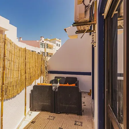 Διαμέρισμα Charming 2-bed In *